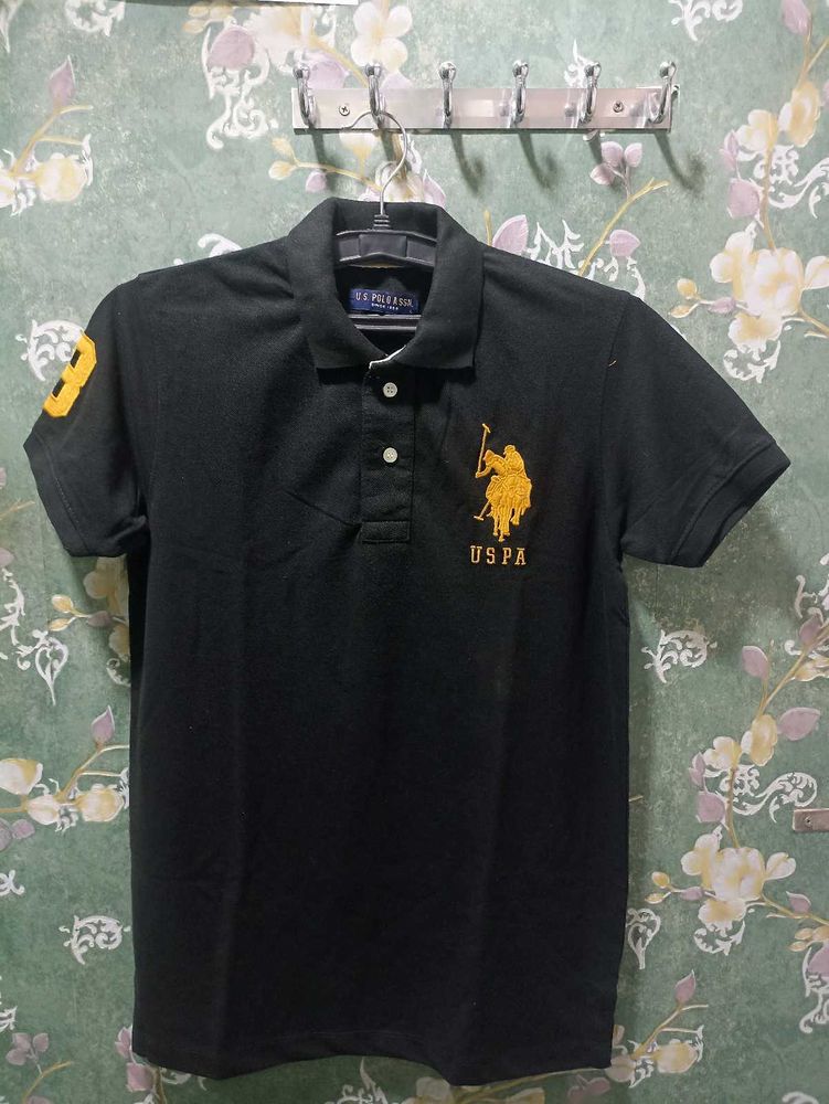 us polo l size black and peach colour T-shirt