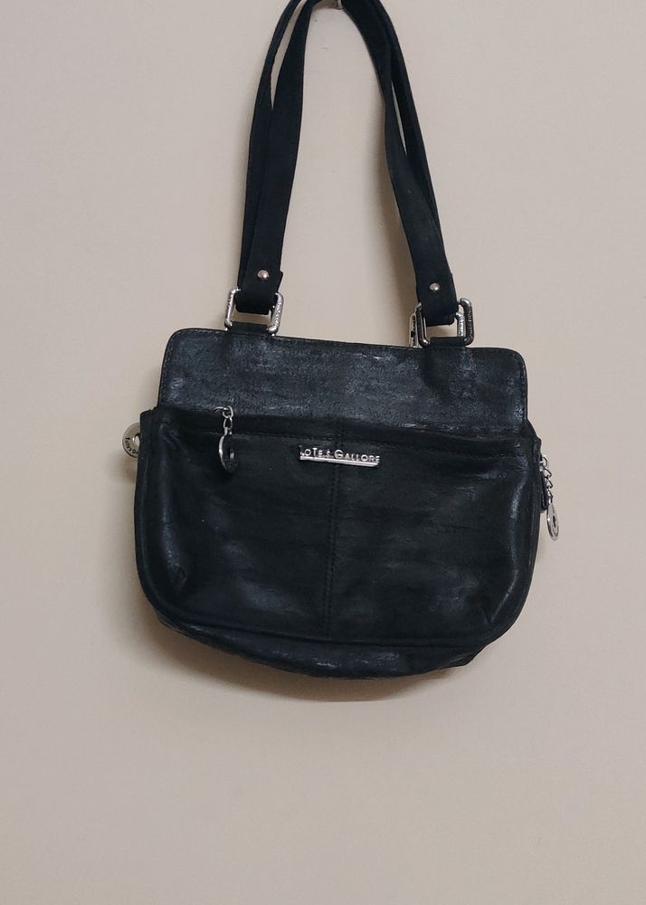 Black Handbag(Heavily Discounted)