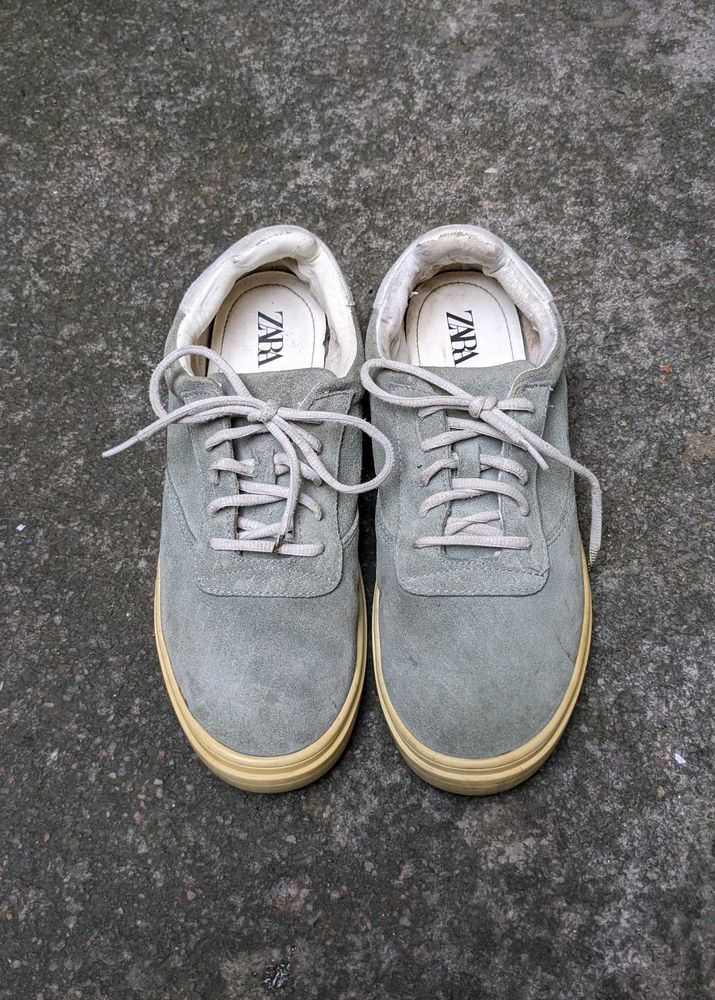 ZARA Grey Suede Lace-Up Sneakers 👟