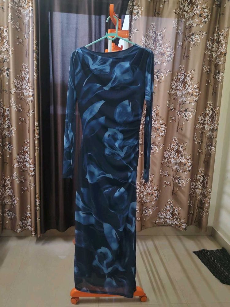 Elegant Blue Floral Sheath Dress