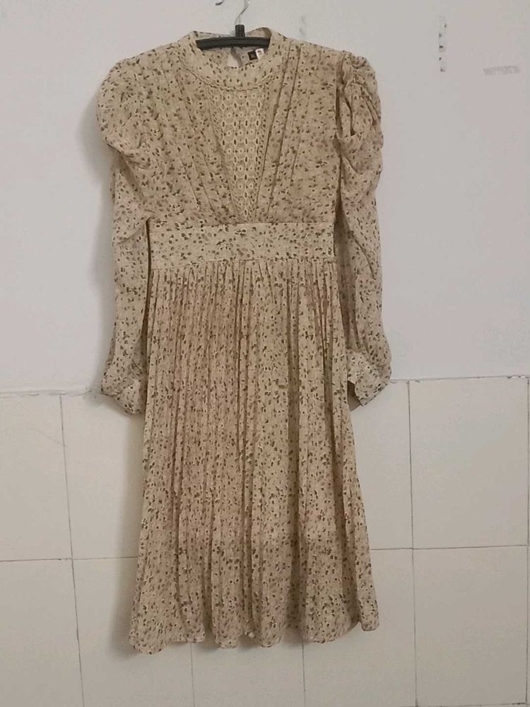 Floral Pleated Midi Dress