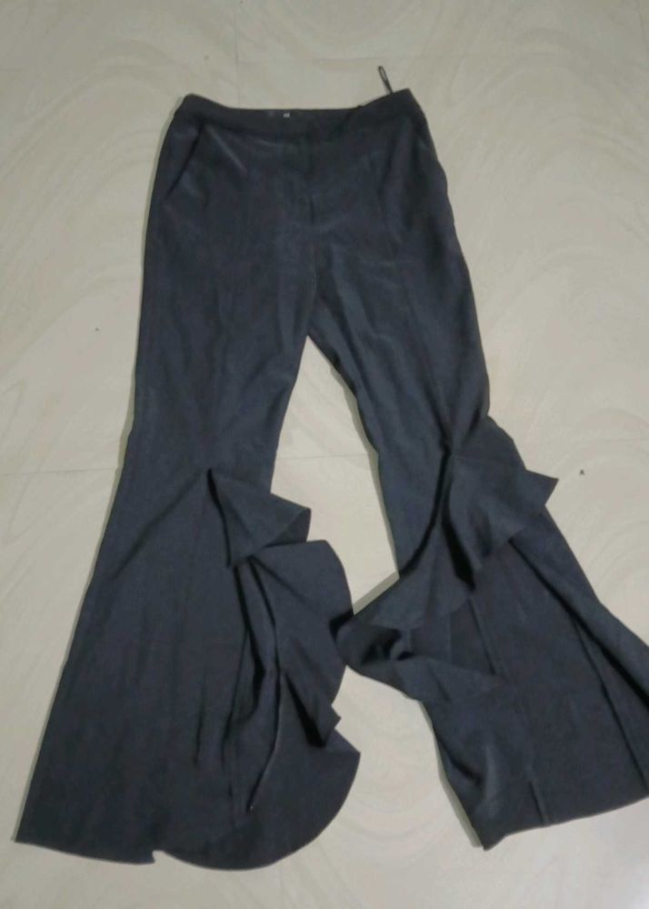 Chic Flared Leg Pants