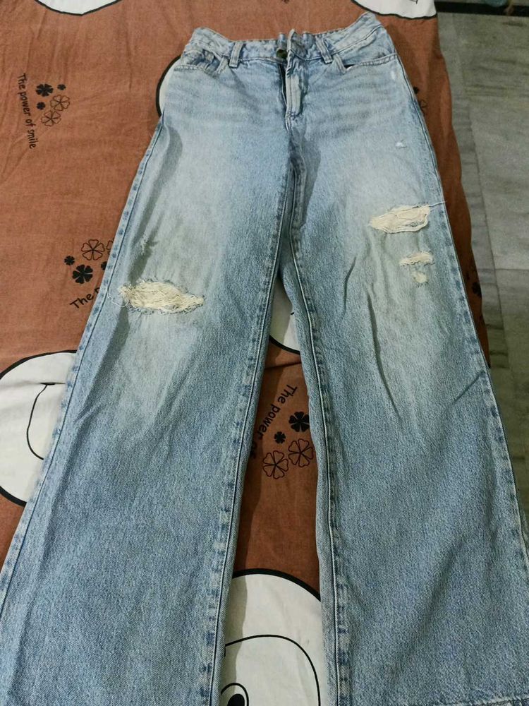 Distressed Wide Leg Jeans
