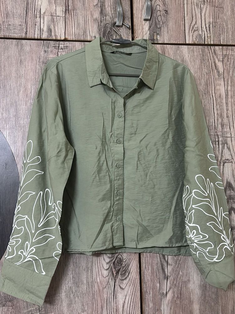 Green Button-Up Shirt with Floral Print