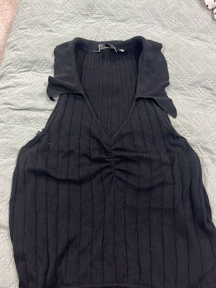 Black Ribbed Collared Halter Top