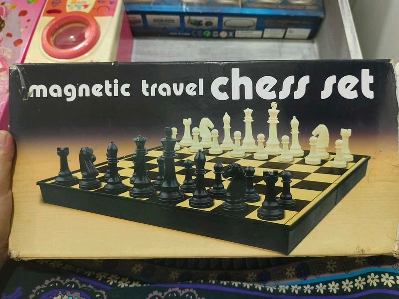 Magnetic Travel Chess Set