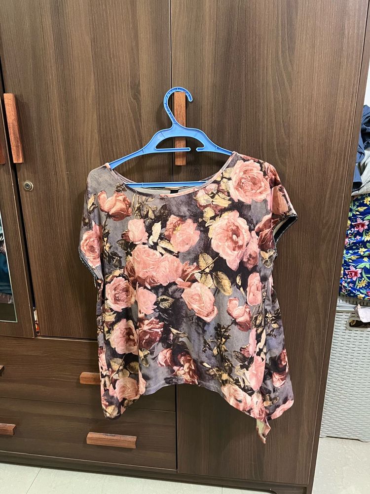 Chic Floral Print Top