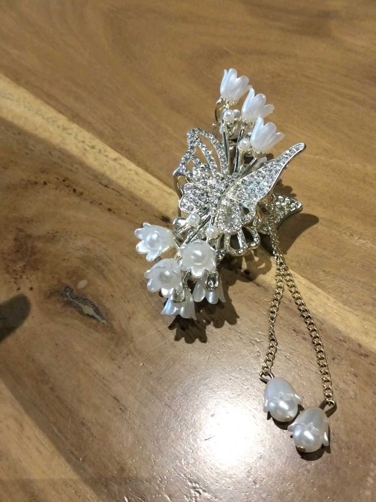 Elegant Butterfly hair clutcher