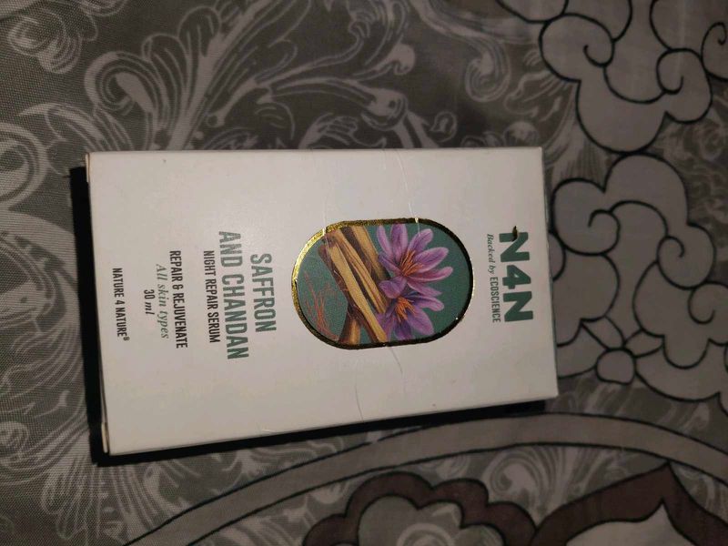 N4N Saffron &amp; Chandan Night Repair Serum