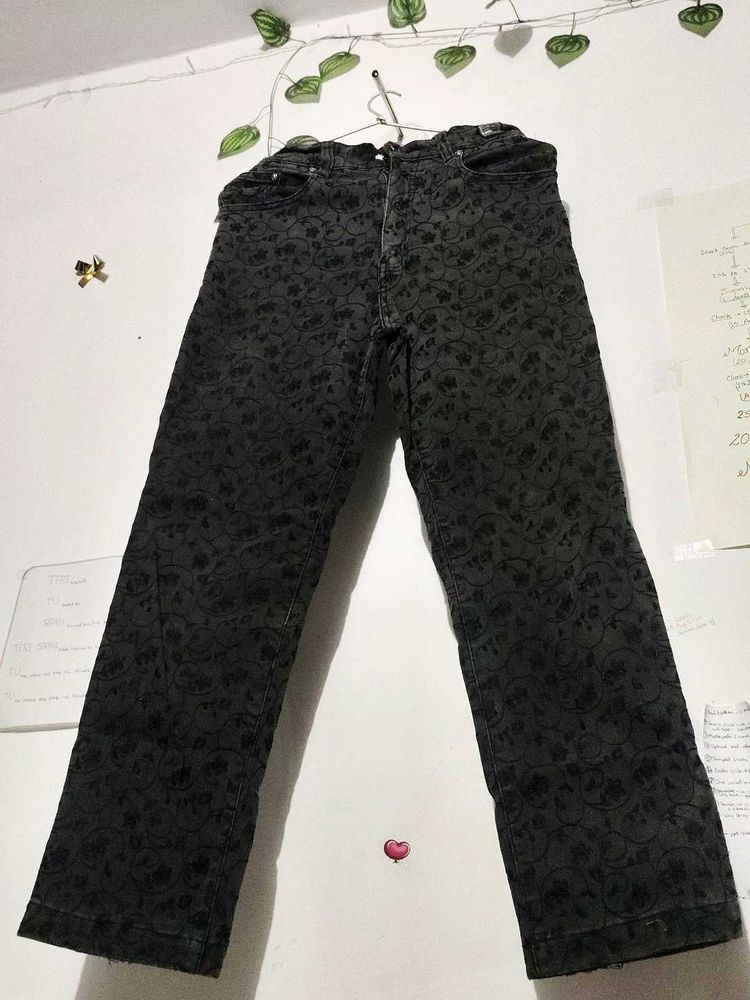 💖 Stylish Skull Print Jeans 🎀