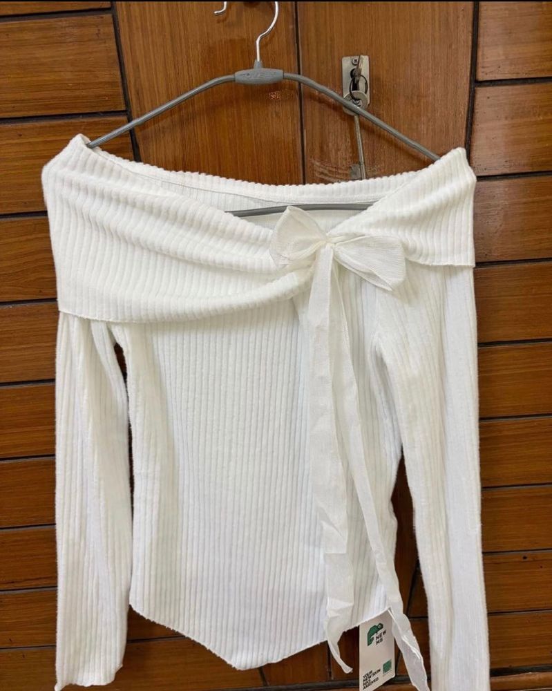 Chic Off-Shoulder Ribbed Top with Bow