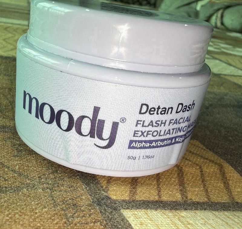 Moody Detan Dash Facial Exfoliating Mask