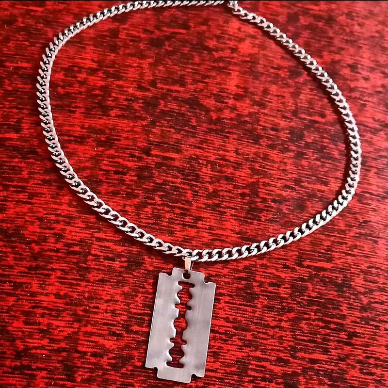 Blade Chain