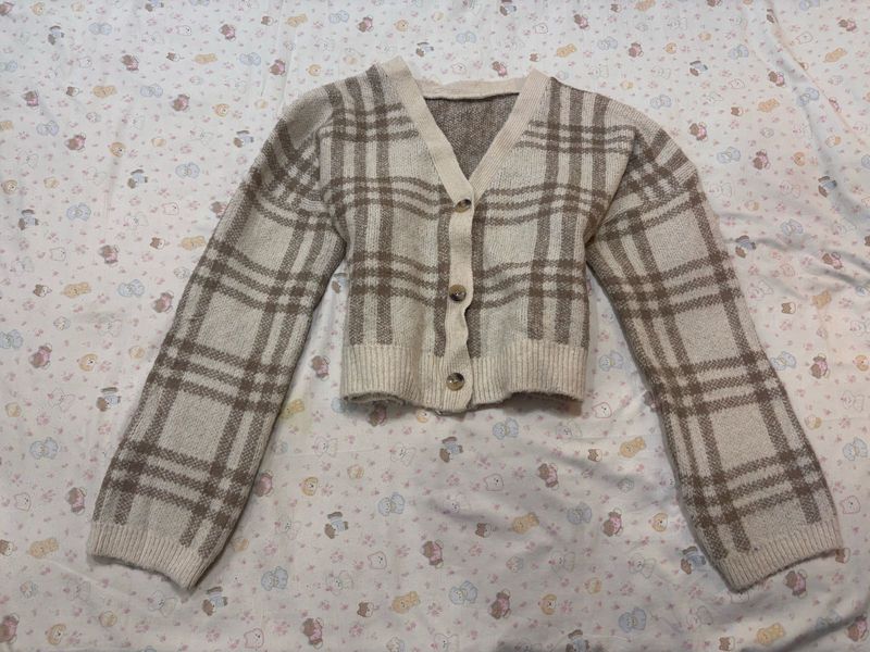 Cozy Plaid Cropped Cardigan