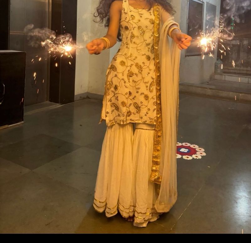 Cream &amp; Gold Embroidered Kurta Set
