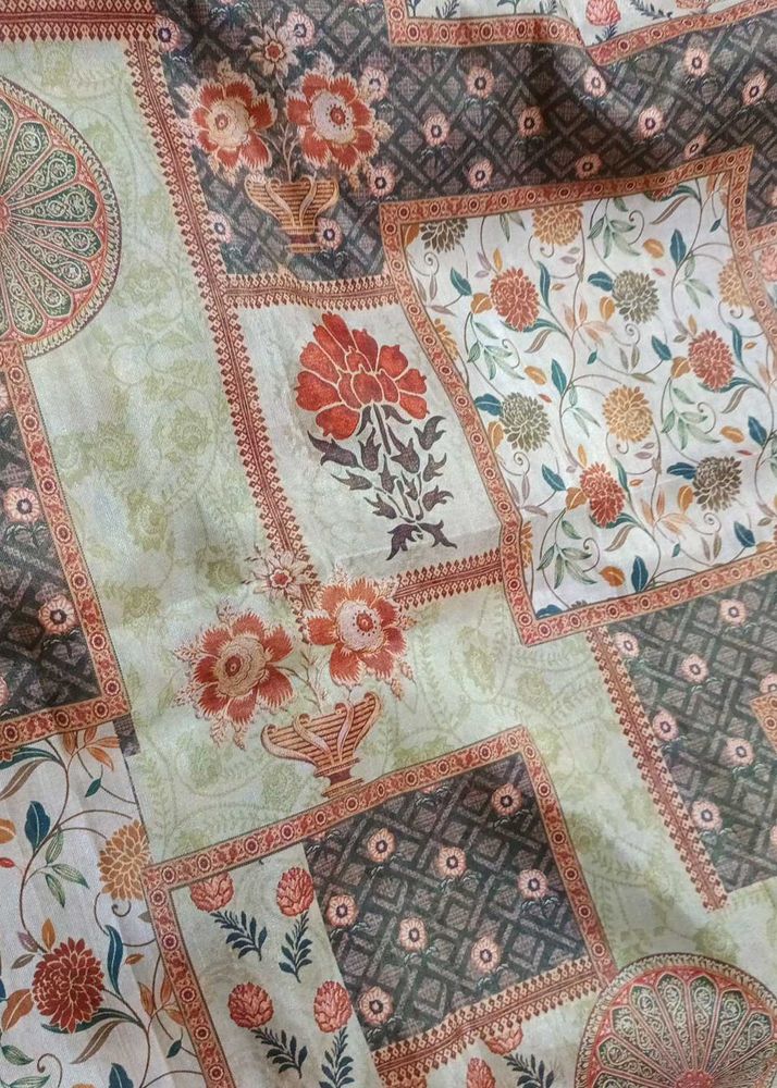 Beautiful Floral Print Saree