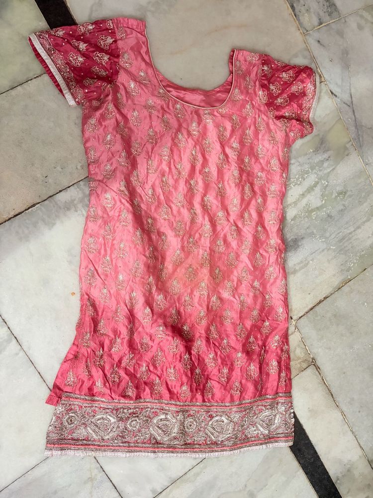 Beautiful Pink Embroidered Kurta