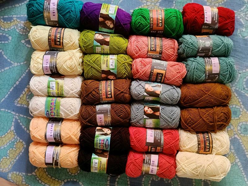 Acrylic knitting yarns