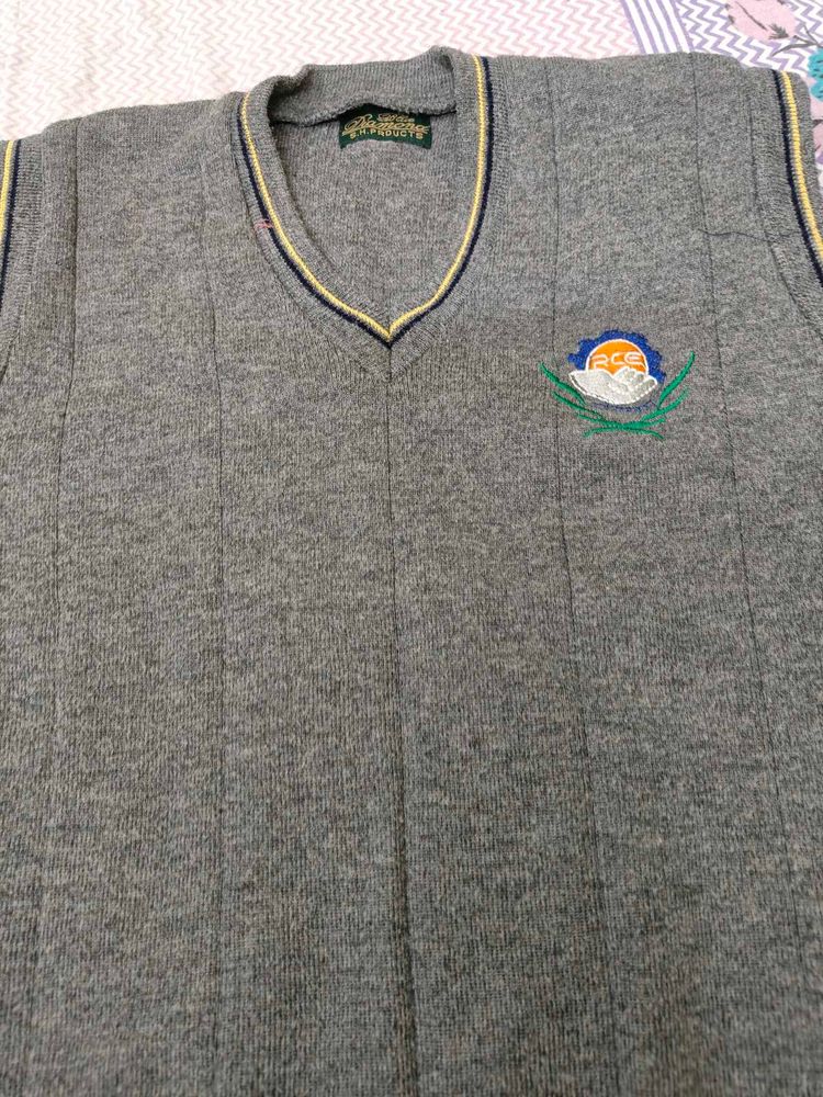 Gray Sleeveless Sweater Vest