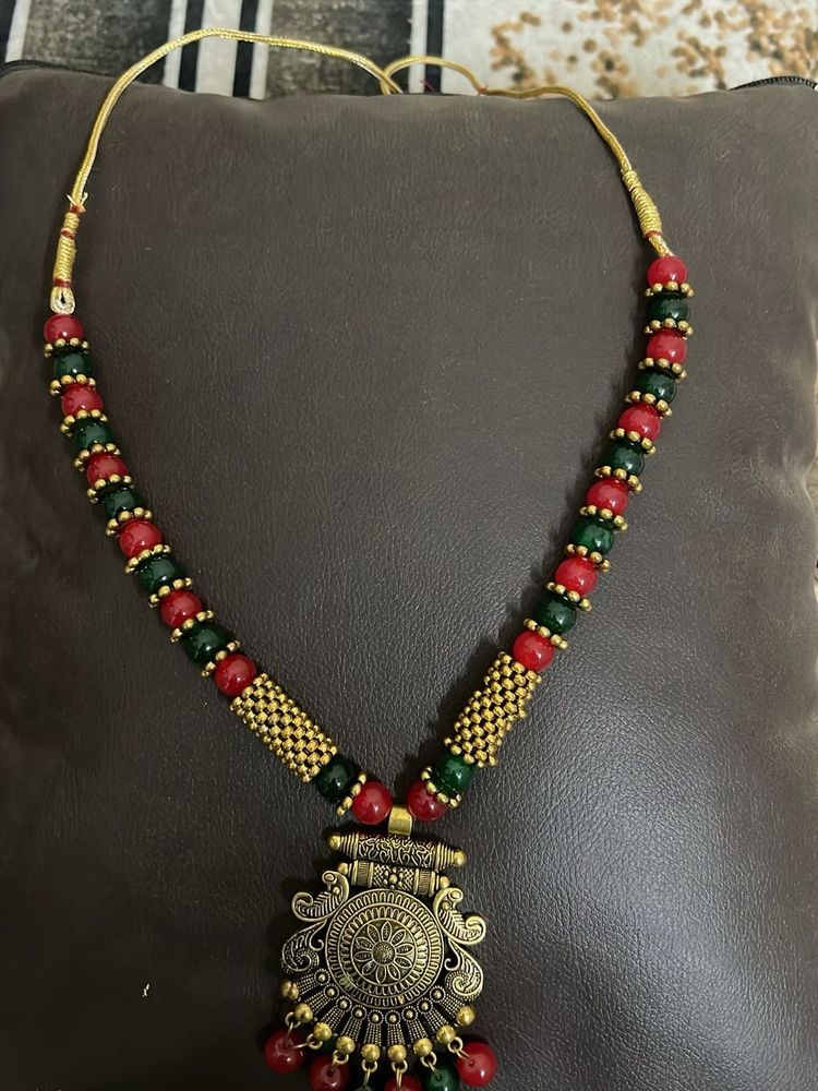 Traditional Red &amp; Green Beaded Necklace
