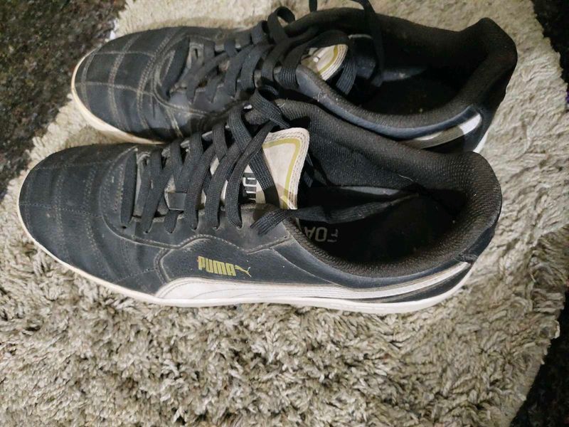 Puma Soccer Shoes UK11