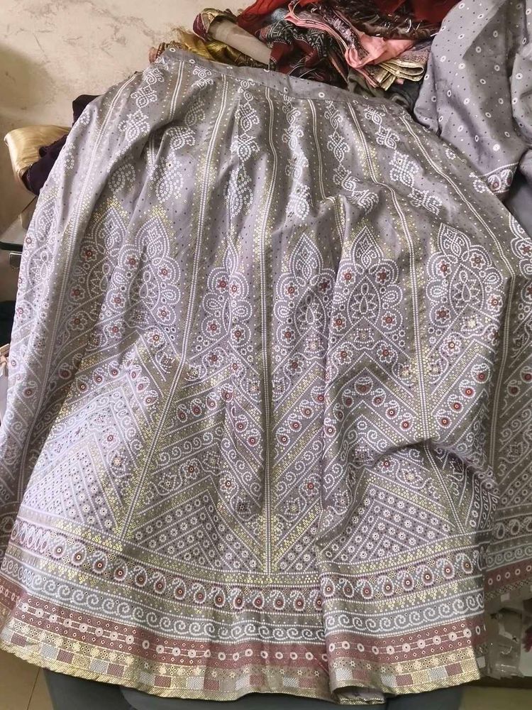 Elegant Grey Bandhani Print Lehenga