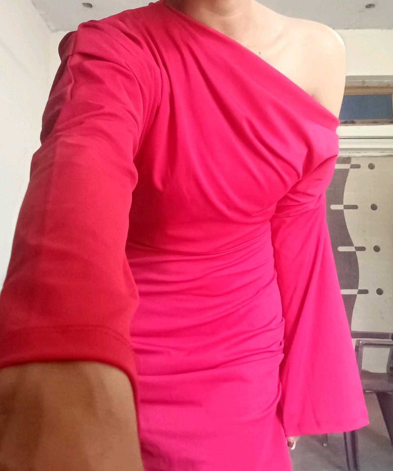 Chic One-Shoulder Ruched Dress
