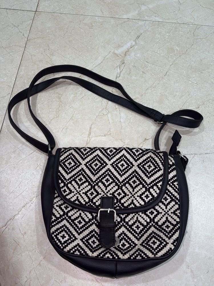 Stylish Geometric Crossbody Bag