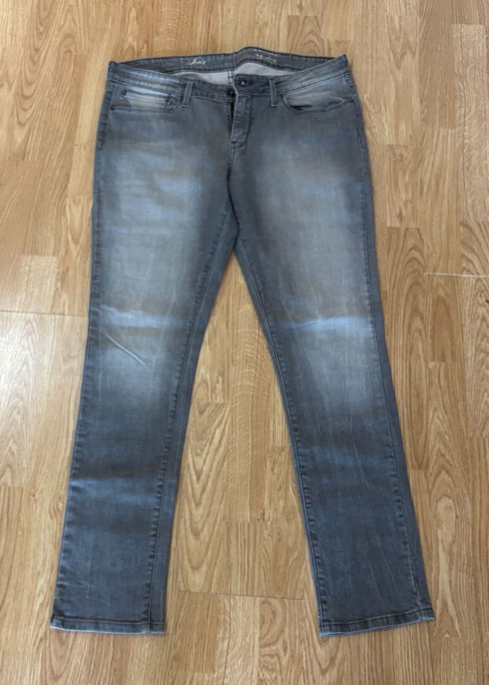 Women Levi's Grey Denim Jeans