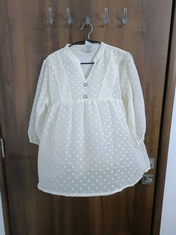Elegant White Lace Detail Top