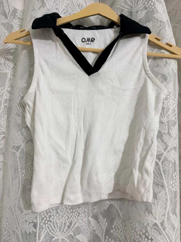 Pantaloons White Ribbed Collared Sleeveless Top