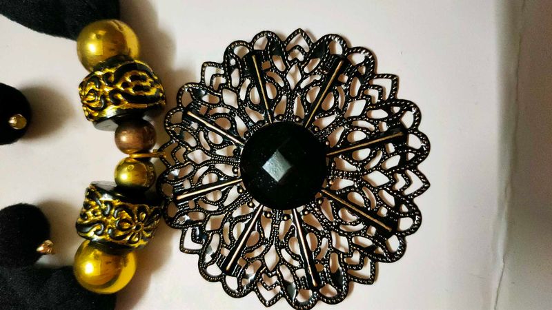 Black &amp; Gold necklace