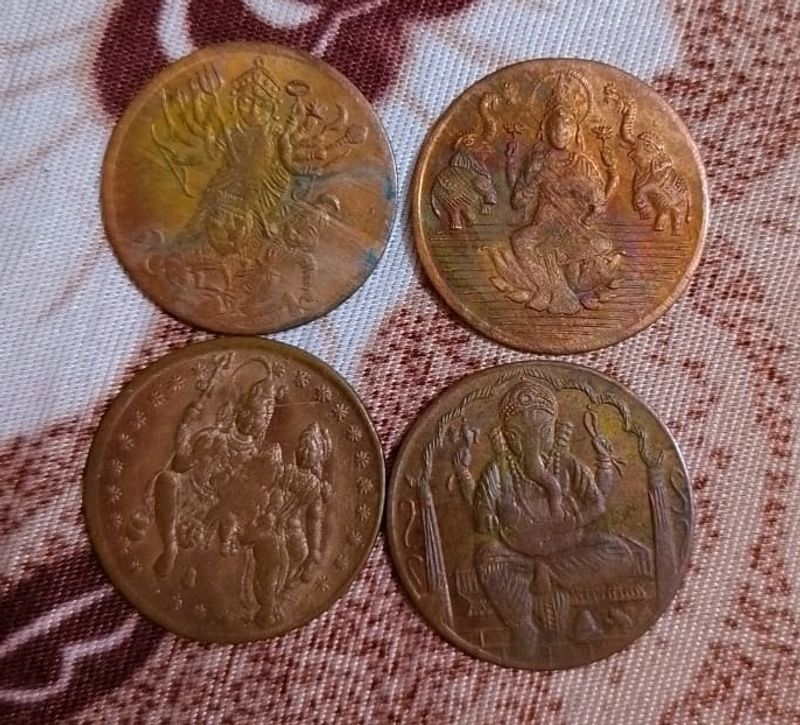 4 Tokens Coins Of Gods