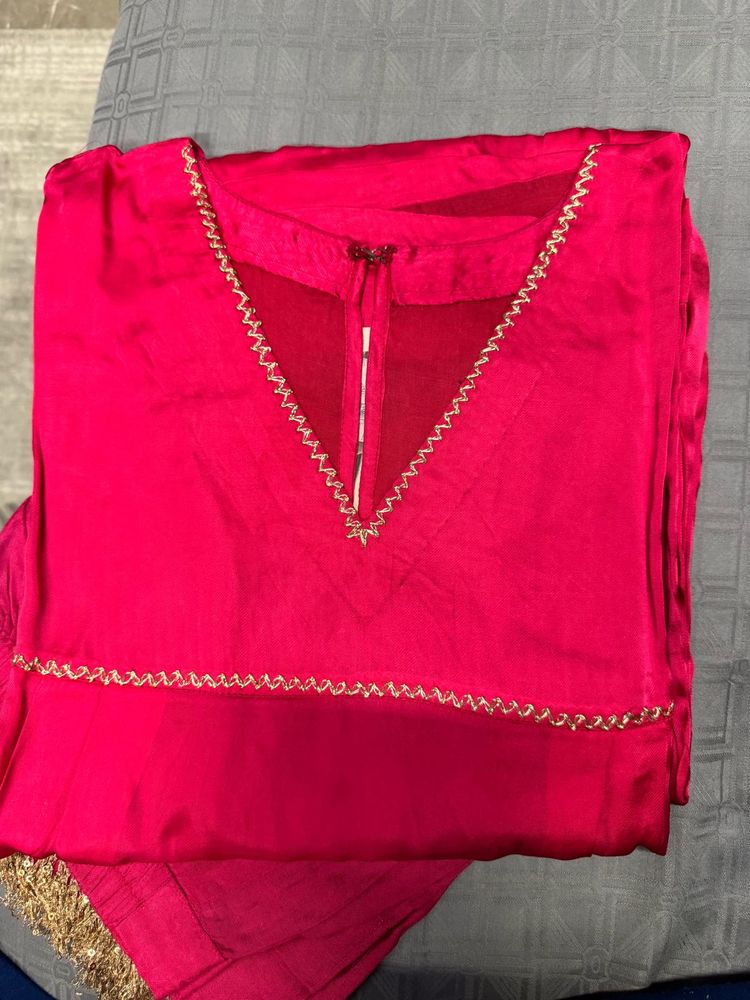 Vibrant Pink Kurta Set with Organza dupatta
