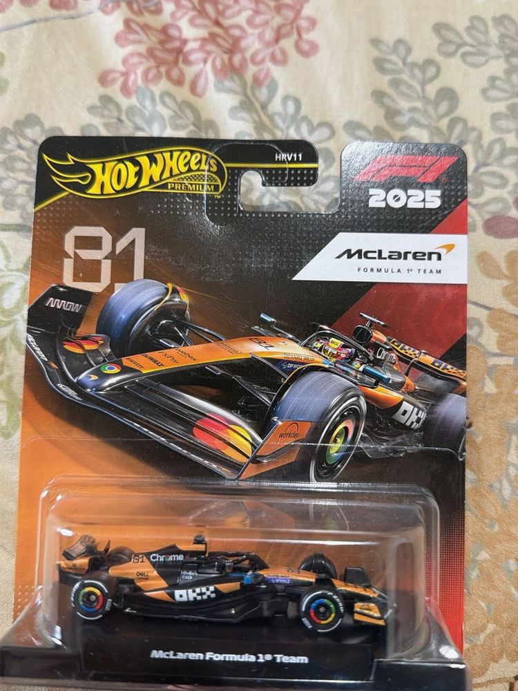 Hot Wheels Premium McLaren #81 F1