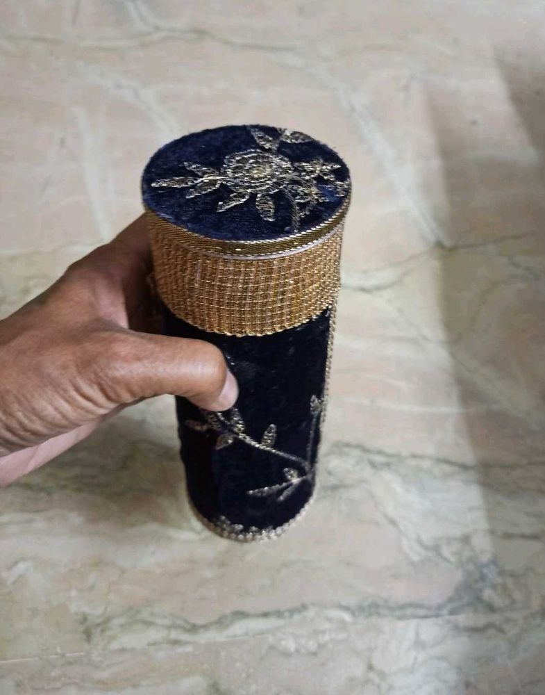 Embellished Velvet Bangle Box