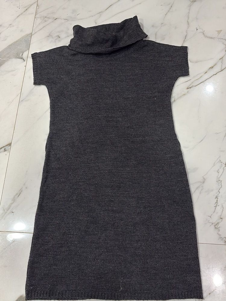 Chic Turtleneck Knit Dress