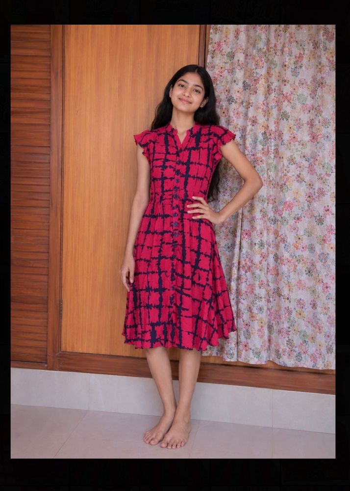 Girls Red &amp; black kurti