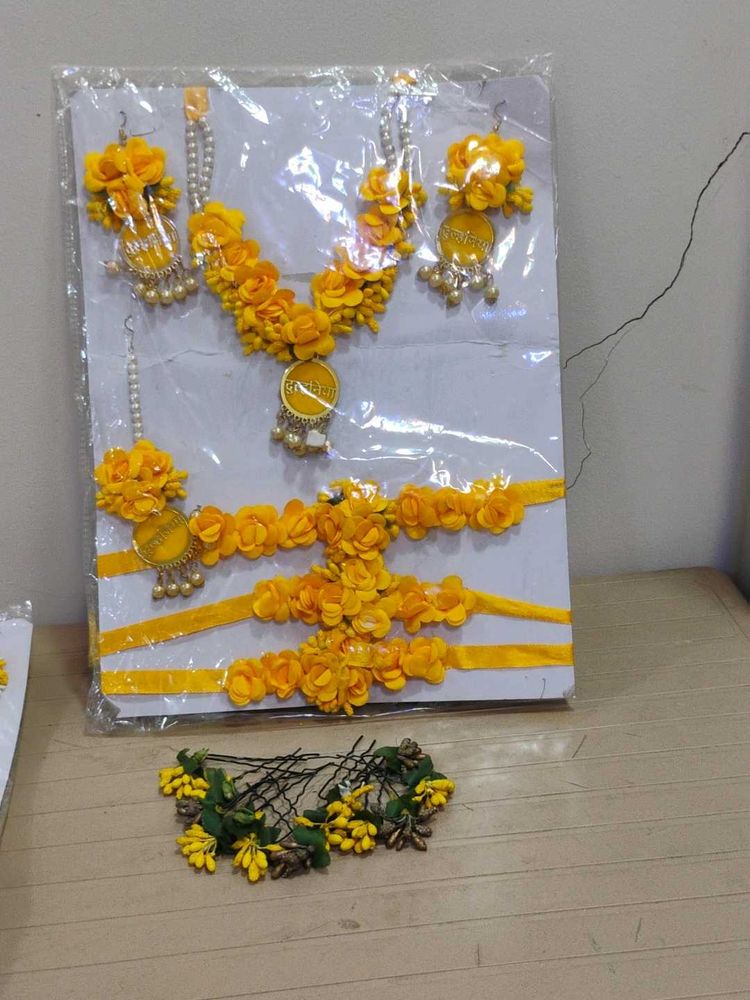 Yellow Floral Jewellery Set