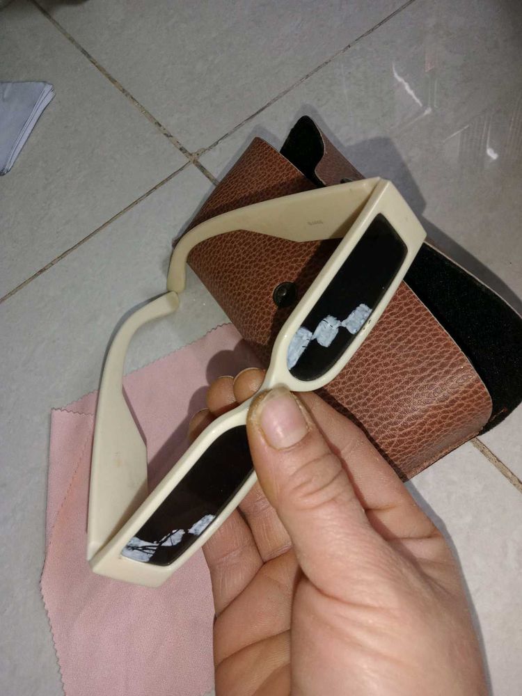 Chunky Retro Sunglasses with Case