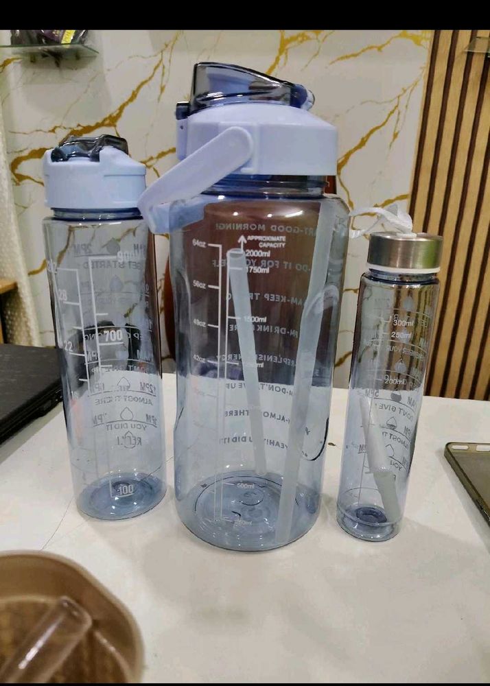 171.Set of 3 Water Bottles
