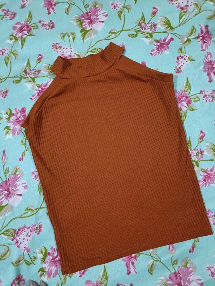 Ribbed Mock Neck Top