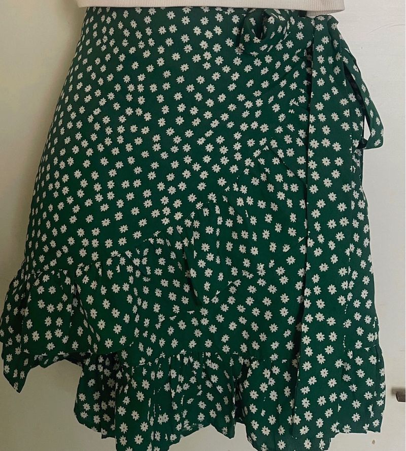 💚Green Floral Ruffle Mini Skirt