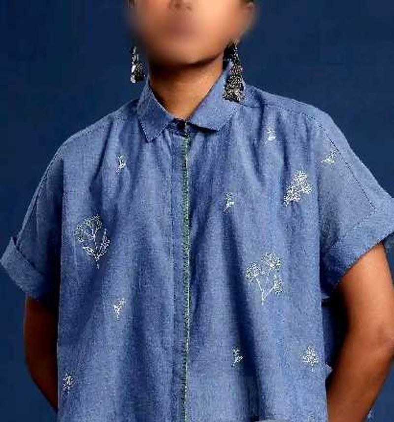 Floral Embroidered cutaway collar pure cotton wove