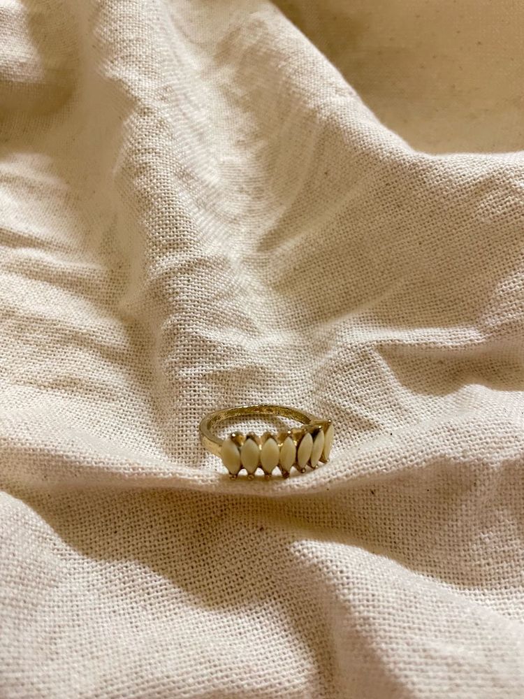 Elegant Marquise Stone Ring