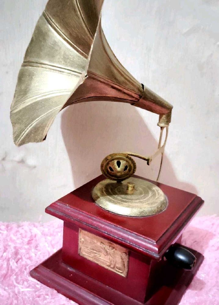Vintage Gramophone Replica Showpiece