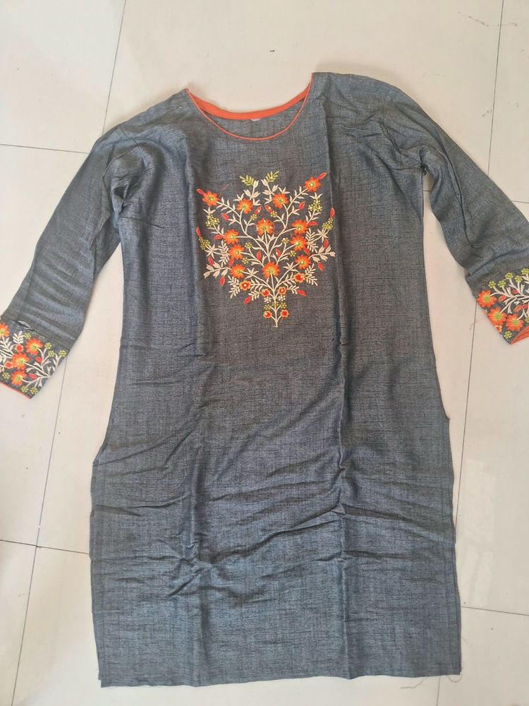 Embroidered Grey Kurta
