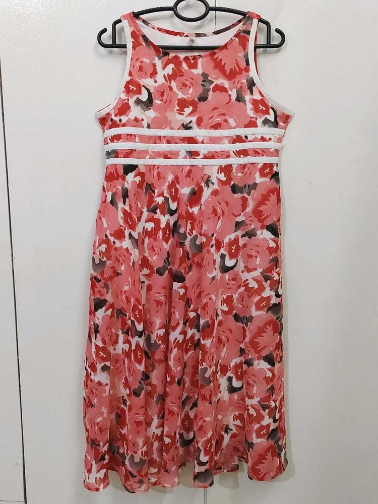 Chic Floral Sleeveless Midi Dress