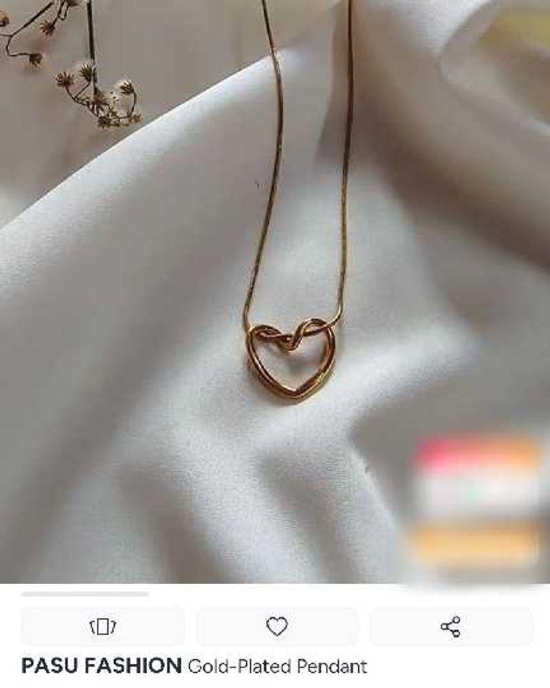 New Gold-Plated Heart Pendant Necklace