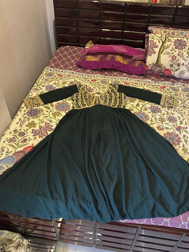 Elegant Green Ethnic Gown with Gold  Embroidery an